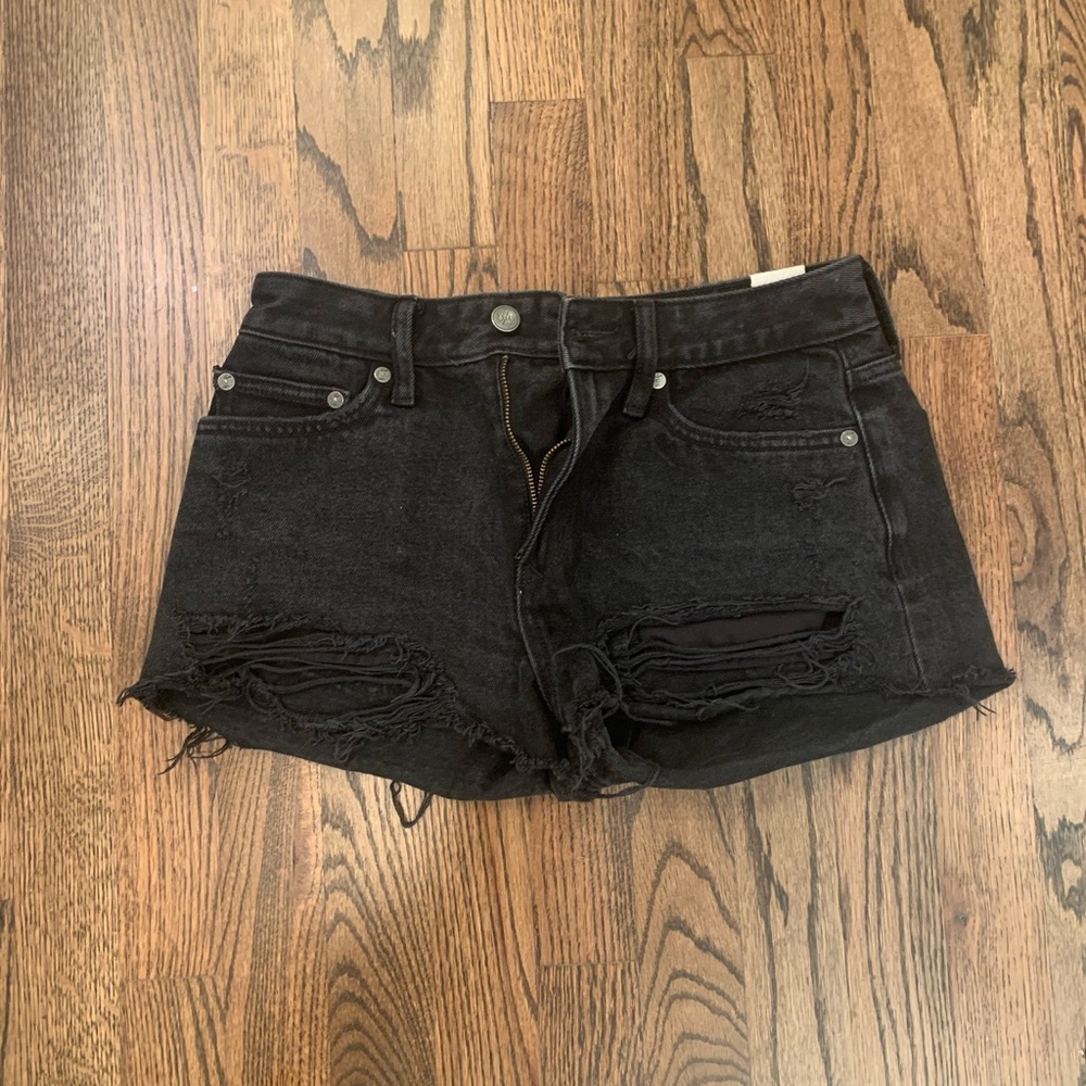 Lovers + Friends Black Jean Shorts Size 26